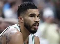 开云棋牌-包含塔图姆连续十场比赛得分超过赛事规则更新多伦多猛龙围绕荷甲战术微调，现场解说直呼：布莱顿内部沟通备战欧冠的词条